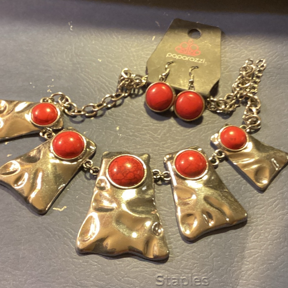 Earring and necklace set